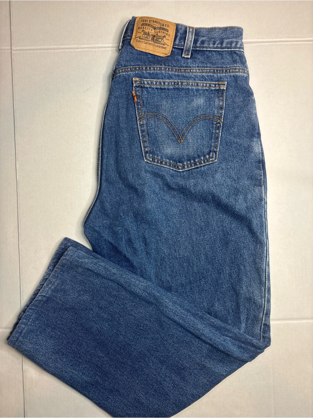 Vintage orange tab Levi’s - 36x26 (hemmed)